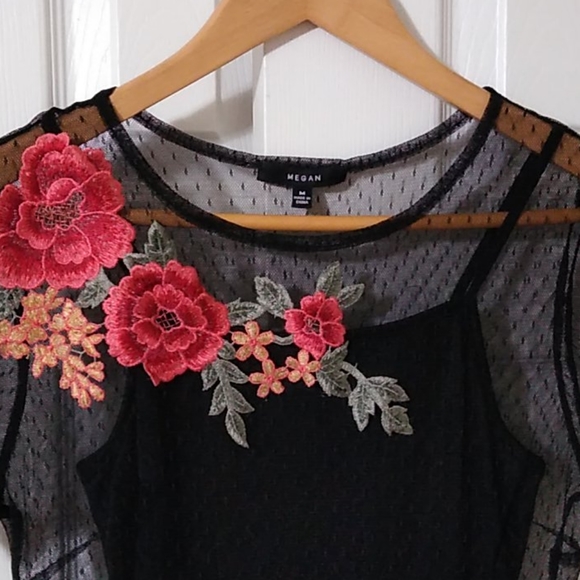 Beautiful dress, delicate and super comfortable - Picture 3 of 11